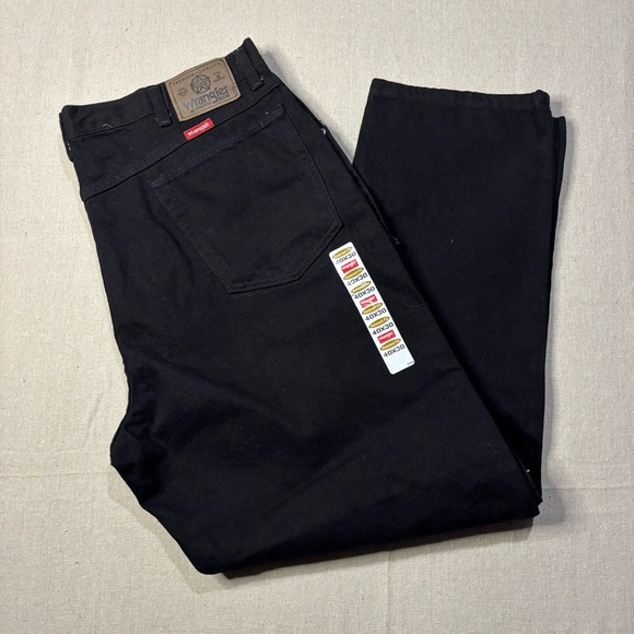 NWT Wrangler Authentics Relaxed Fit Black Denim Jeans Mens Size 40x30 - Picture 1 of 6
